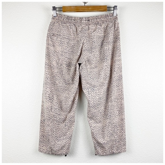 Lululemon Step‎ Lively Crop Dottie Dash Grain Black Pants Size 4 - Picture 4 of 10